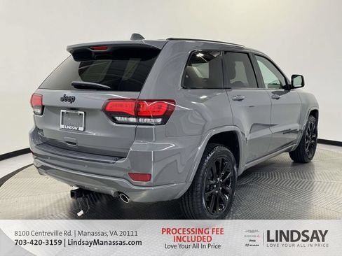 Used 2019 Jeep Grand Cherokee Altitude AWD/4WD image 9