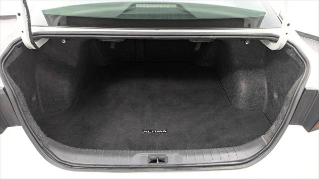 Used 2023 Nissan Altima 2.5 SV FWD image 18
