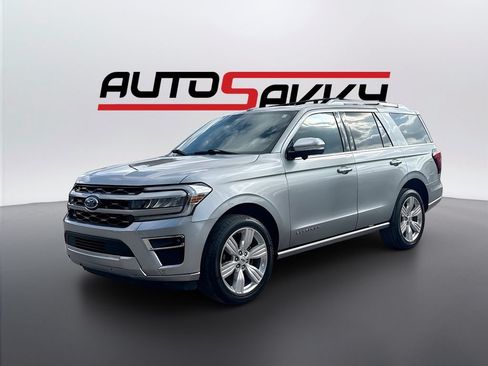 Used 2023 Ford Expedition Platinum RWD image 3
