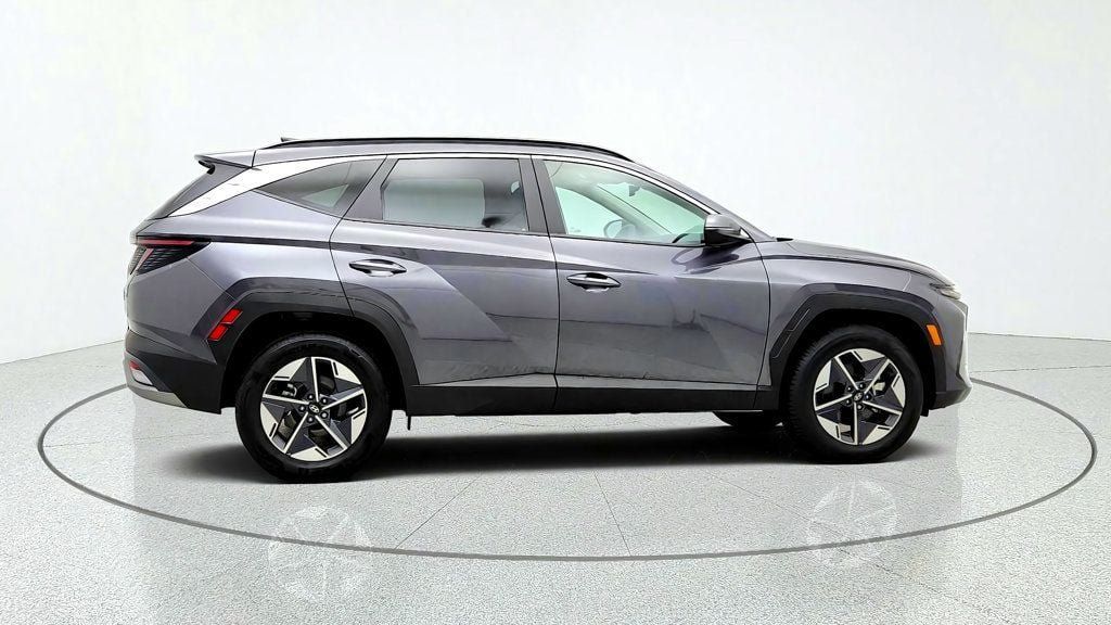 Used 2025 Hyundai Tucson SEL AWD/4WD image 4