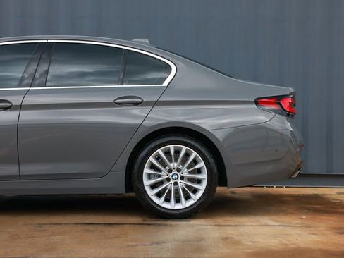 Used 2021 BMW 530i w/ Convenience Package image 29