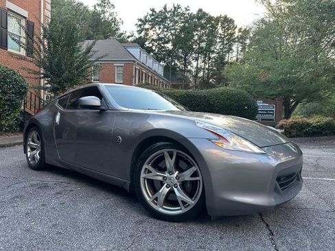 Used 2009 Nissan 370Z Coupe w/ Sport Pkg image 5