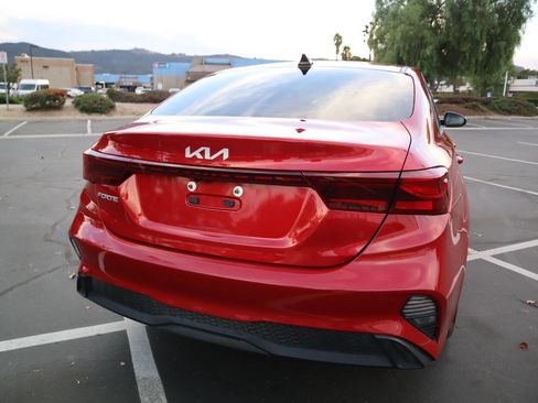 Used 2022 Kia Forte LXS image 10