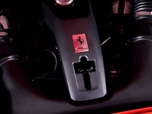 Used 2019 Ferrari 488 Spider image 11