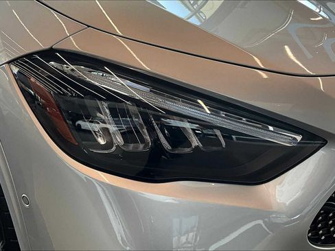 Used 2025 Mercedes-Benz GLA 250 4MATIC image 13