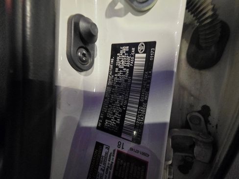 Used 2014 Toyota Avalon XLE Touring image 12