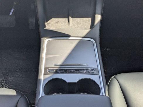 Used 2023 Tesla Model Y Long Range image 6