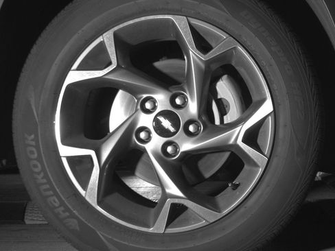 Used 2025 Chevrolet Trax LT image 13