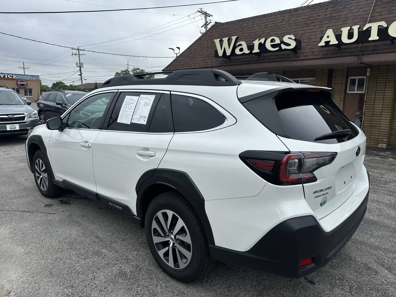 Used 2023 Subaru Outback Premium AWD/4WD image 15