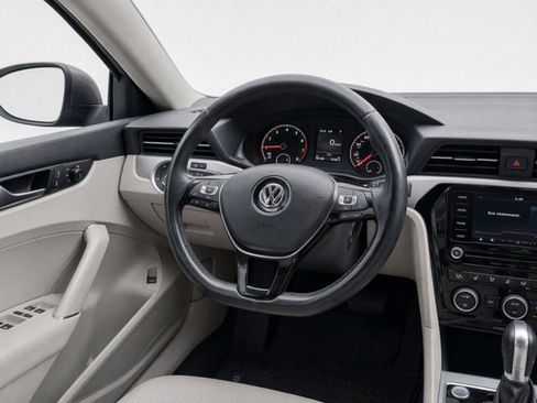 Used 2020 Volkswagen Passat 2.0T SE FWD image 29
