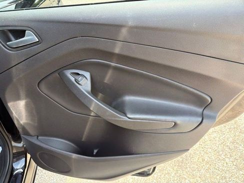 Used 2018 Ford Escape SEL w/ Ford Safe & Smart Package AWD/4WD image 18