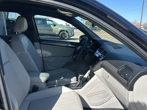 Used 2023 Volkswagen Tiguan SE R-Line image 20