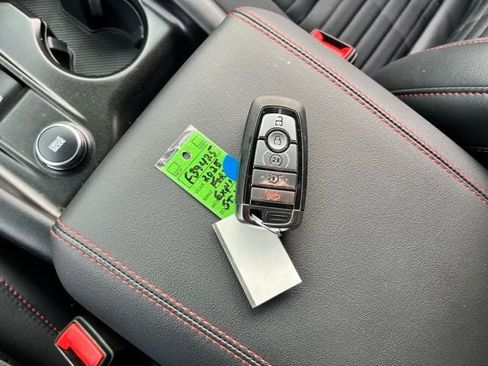 Used 2025 Ford Explorer ST-Line w/ ST-Line Street Pack AWD/4WD image 46
