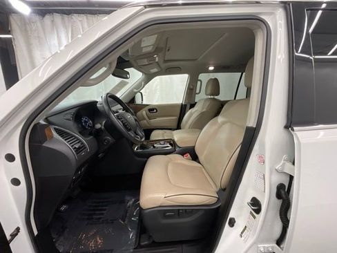 Used 2024 Nissan Armada SL AWD/4WD image 10