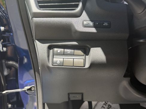 Used 2019 Nissan Leaf SV w/ SV All Weather Package FWD image 16