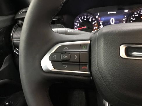 Used 2023 Jeep Compass Latitude w/ Sun and Sound Group AWD/4WD image 39