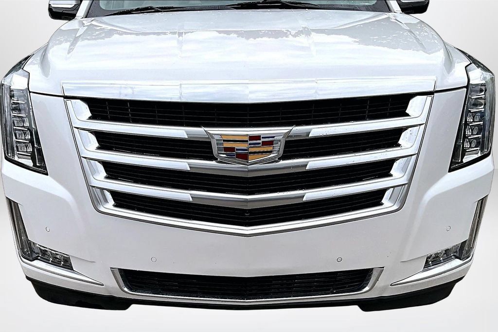 Used 2020 Cadillac Escalade Luxury AWD/4WD image 33