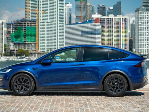 Used 2022 Tesla Model X Long Range image 12