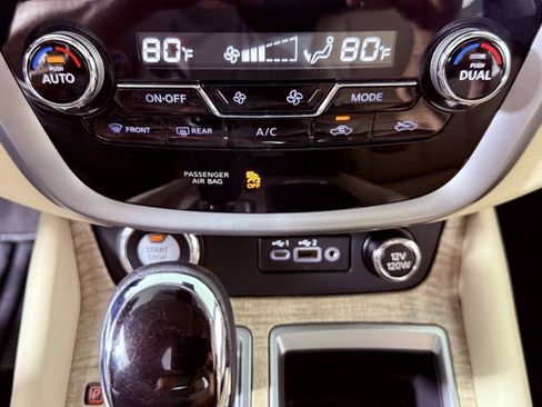 Used 2023 Nissan Murano SL w/ SL Moonroof Package image 18