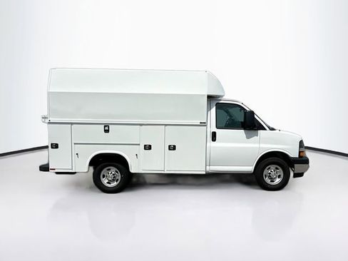 New 2024 Chevrolet Express 3500 w/ Power Convenience Package RWD image 9