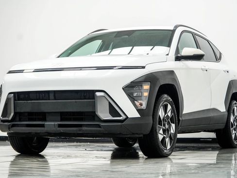 Used 2024 Hyundai Kona SEL AWD/4WD image 9