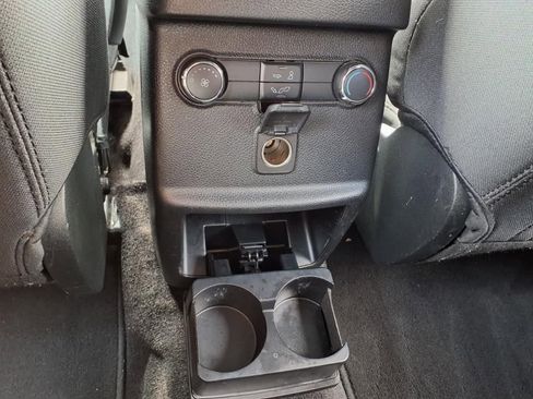 Used 2019 Ford Explorer XLT image 14