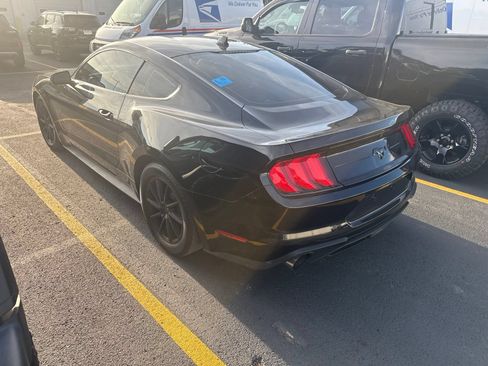 Used 2021 Ford Mustang Coupe RWD image 4