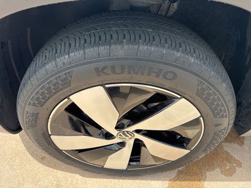 Used 2023 Volkswagen Taos S image 31