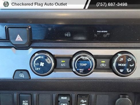 Used 2018 Toyota Tacoma SR5 RWD image 24