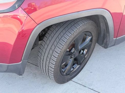 Used 2016 Jeep Cherokee Sport FWD image 33