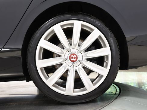 Used 2015 Bentley Flying Spur V8 image 71