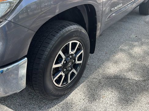 Used 2018 Toyota Tundra SR5 w/ TRD Off Road Package AWD/4WD image 39