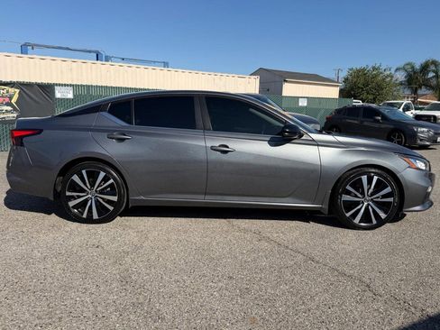 Used 2020 Nissan Altima 2.0 SR FWD image 4