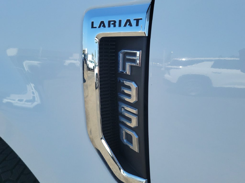 Used 2022 Ford F350 Lariat w/ Lariat Ultimate Package AWD/4WD image 31