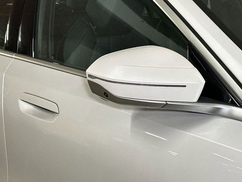 Used 2024 BMW 530i xDrive image 10