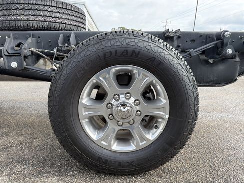 Used 2025 RAM 3500 Big Horn AWD/4WD image 35