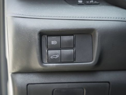 Used 2021 Toyota Highlander XSE AWD/4WD image 41