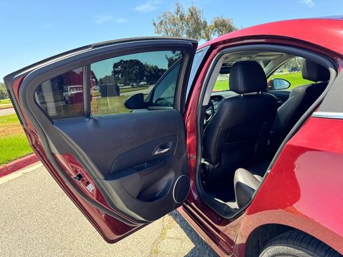 Used 2016 Chevrolet Cruze LTZ w/ Sun, Sound and Sport Package image 30