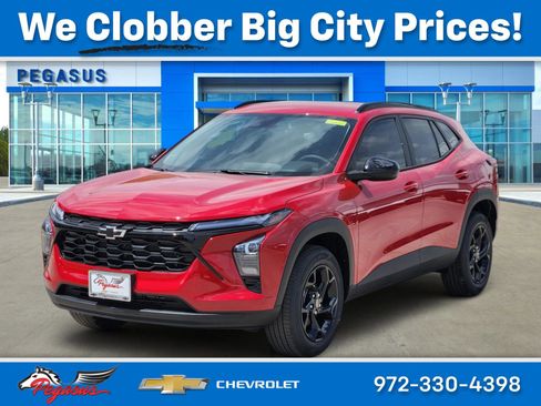 New 2026 Chevrolet Trax LT w/ Driver Confidence Package image 2