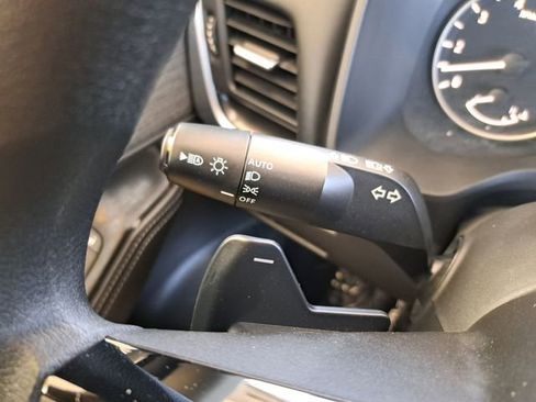 Used 2023 Nissan Rogue SV image 20