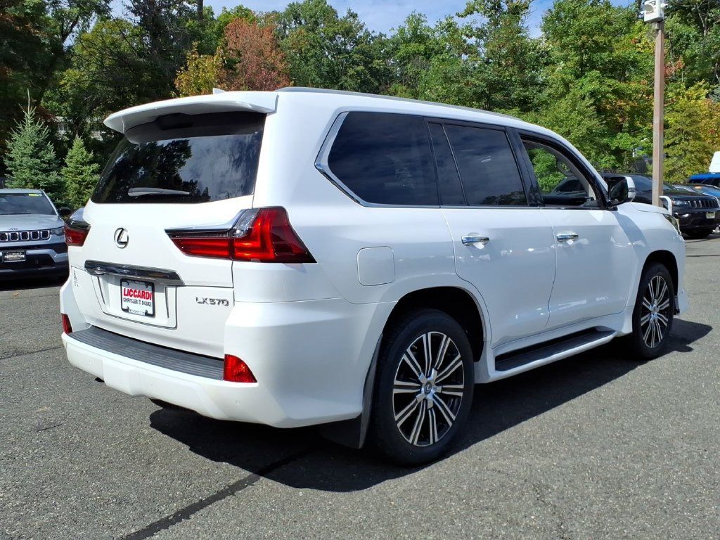Used 2021 Lexus LX 570 4WD w/ Luxury Package image 7