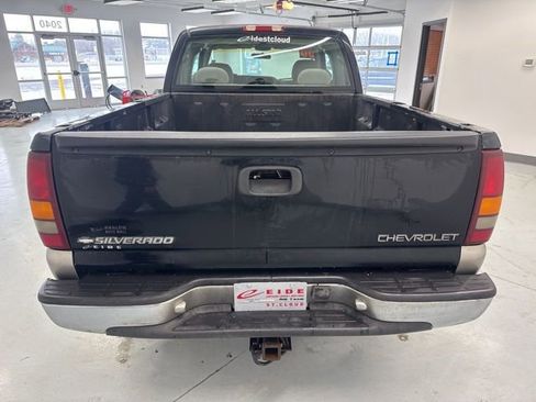 Used 2000 Chevrolet Silverado 1500 LS image 9