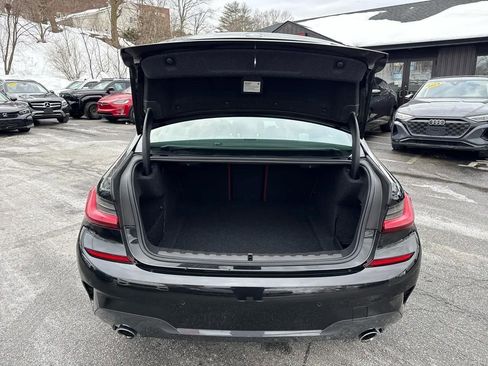 Used 2022 BMW 330i xDrive Sedan w/ M Sport Package image 12