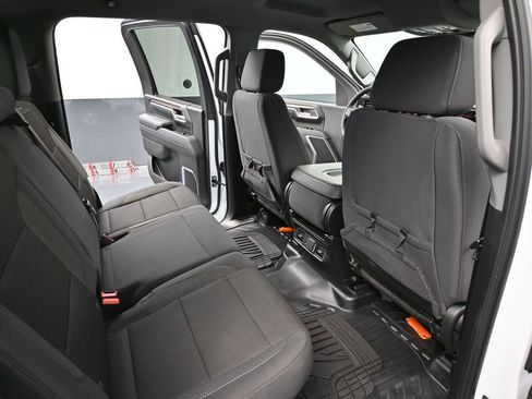 Used 2025 GMC Sierra 2500 SLE image 43