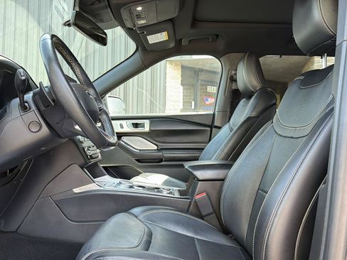 Used 2020 Ford Explorer ST w/ Premium Technology Package AWD/4WD image 9
