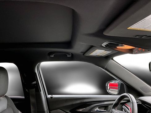 Used 2023 Chevrolet TrailBlazer RS w/ Sun and Liftgate Package image 27