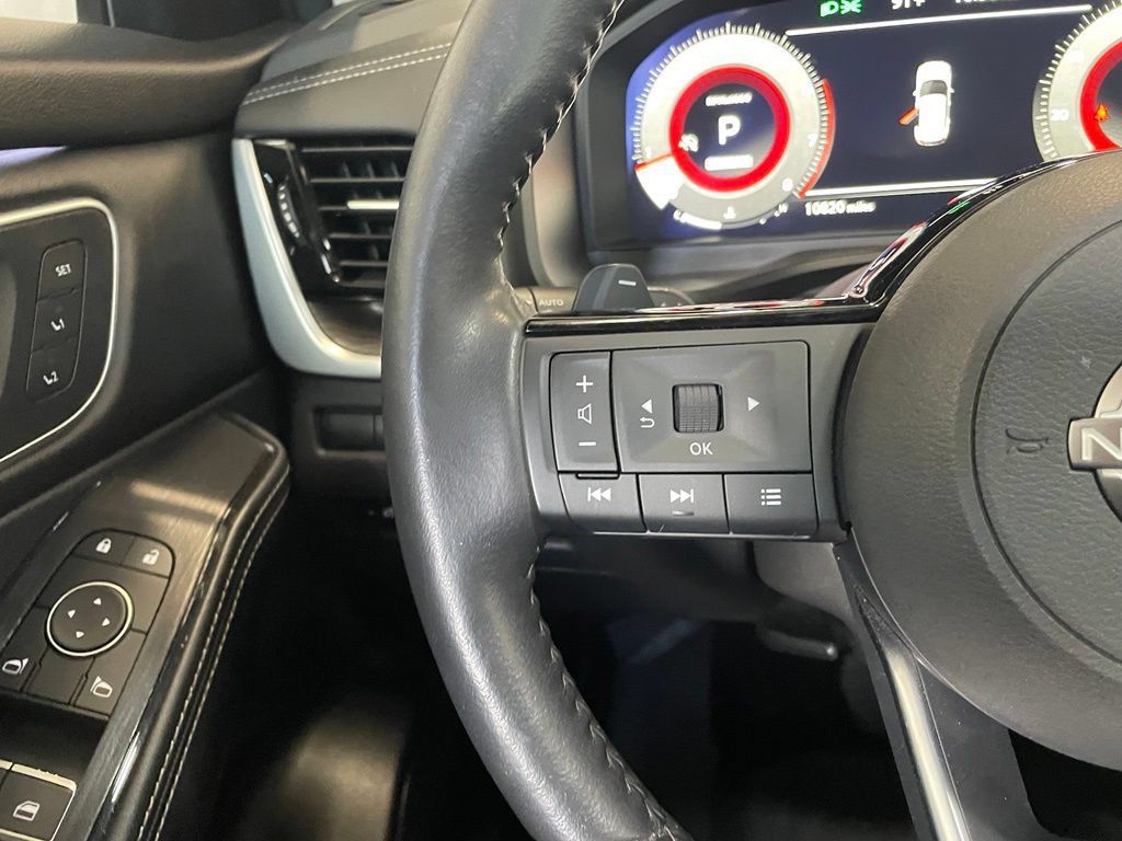 Certified 2024 Nissan Rogue Platinum FWD image 13