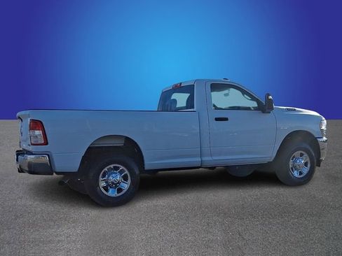 Used 2024 RAM 2500 Tradesman w/ Chrome Appearance Group image 4