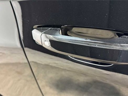 Used 2021 Chevrolet Tahoe LT w/ Rear Media and Nav Package image 11