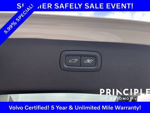 Certified 2024 Volvo XC90 B5 Plus AWD/4WD image 16